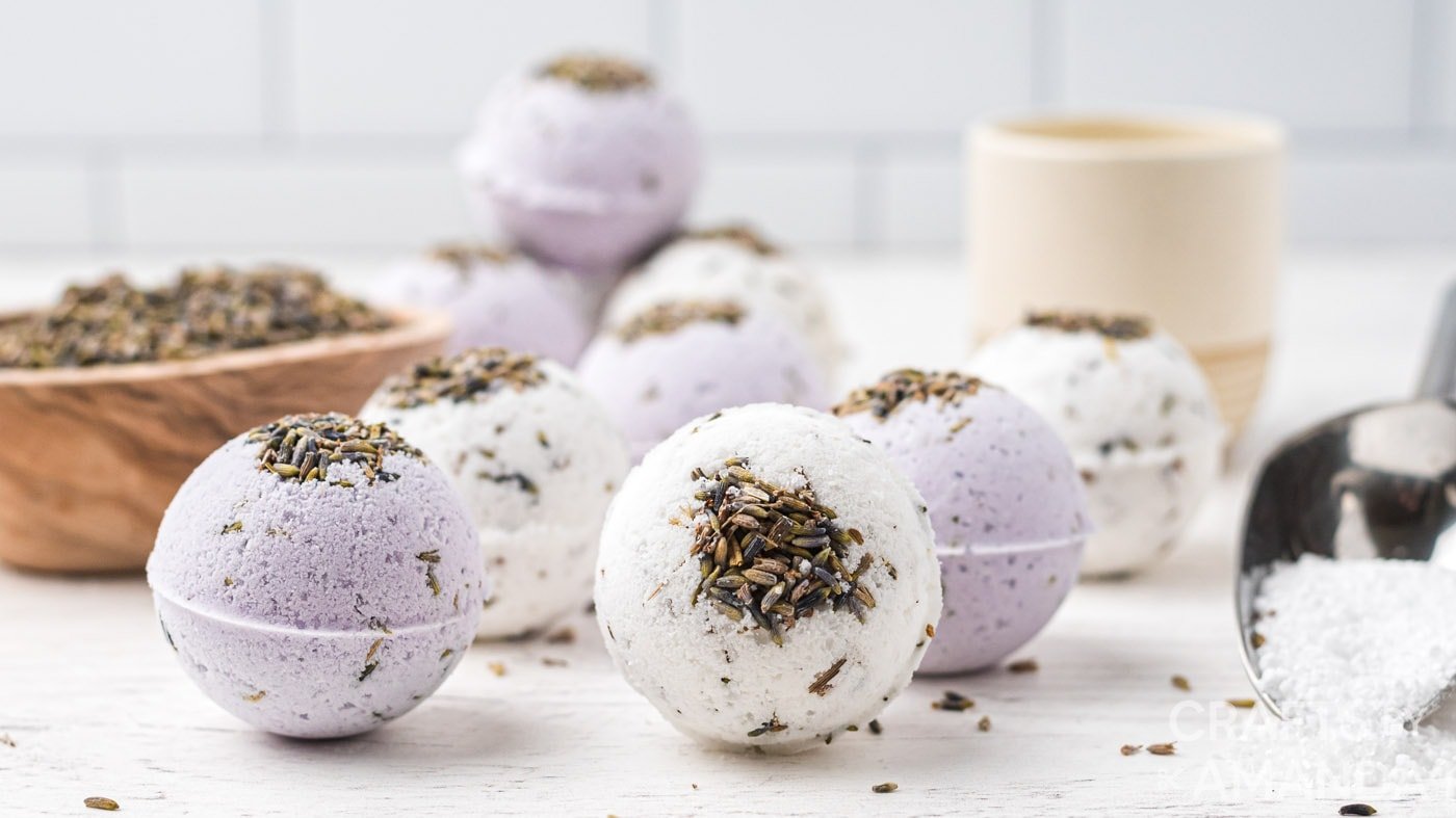 LAVENDER BATH BOMB