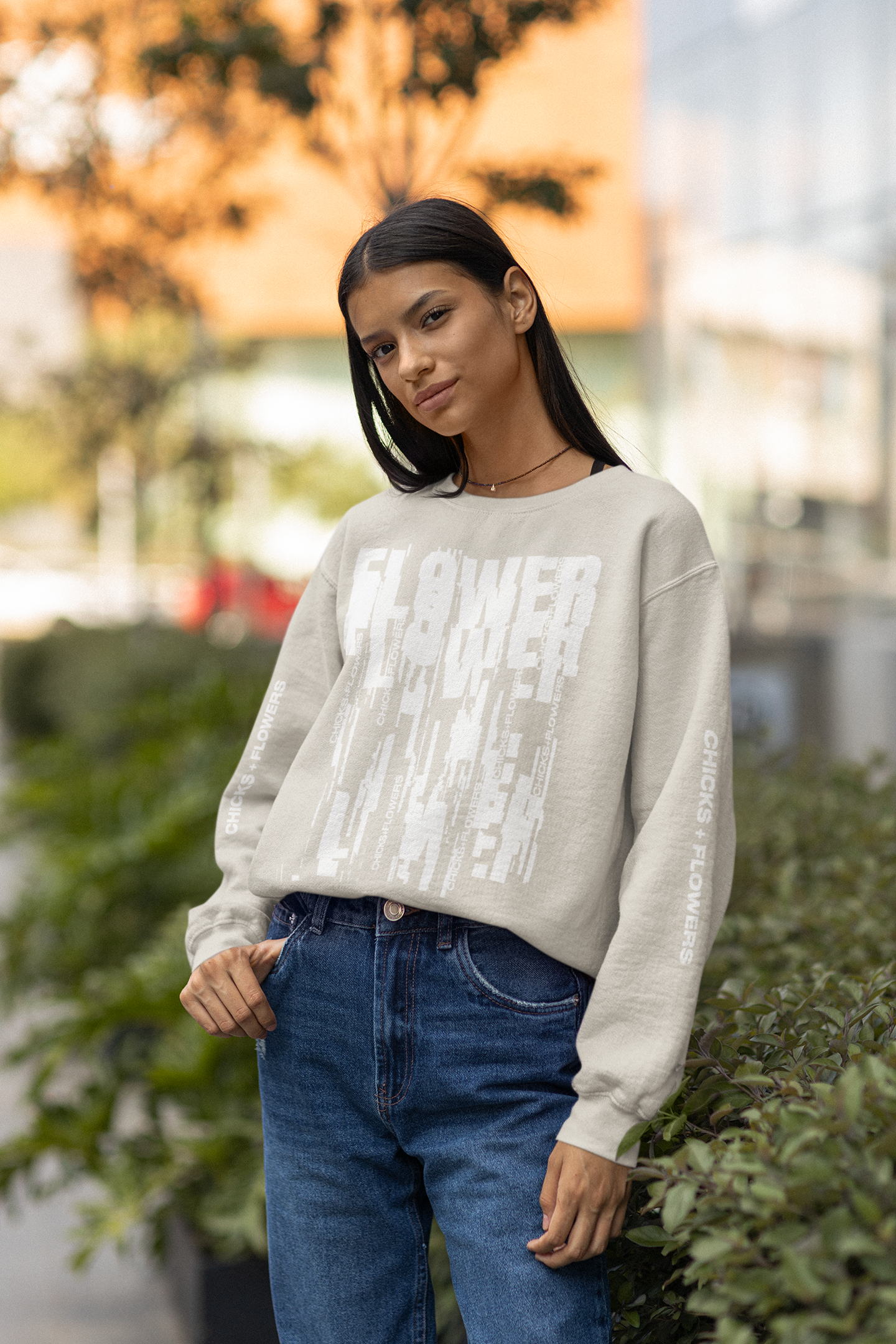 DISTORTED FLOWER CREWNECK